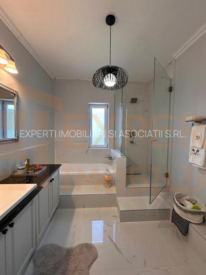 Casă de vânzare în Mamaia Sat, P+1 cu pod, 250 mp teren - 17