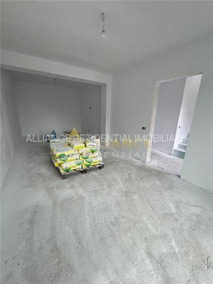 Vila P+1 cu 4 camere - 2 bai { Popesti Leordeni } - 4