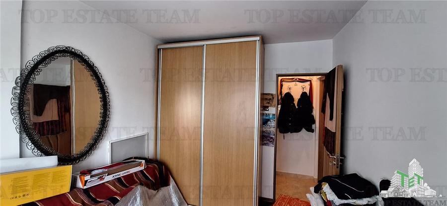 Apartament spatios 4 camere zona CET, Constanta