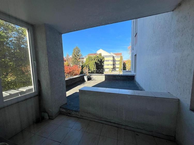 Ap 3 camere l etaj 1 l Ultracentral l Loc de parcare