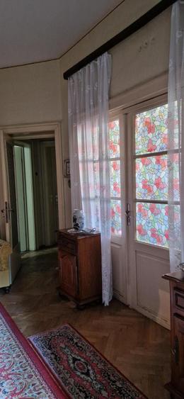 Vanzare camera + dependinte dintr-un apartament Armeneasca