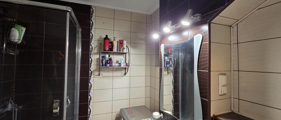 Apartament 3 camere in B-dul Garii, decomandat, etaj 3/6, balcon, beci!