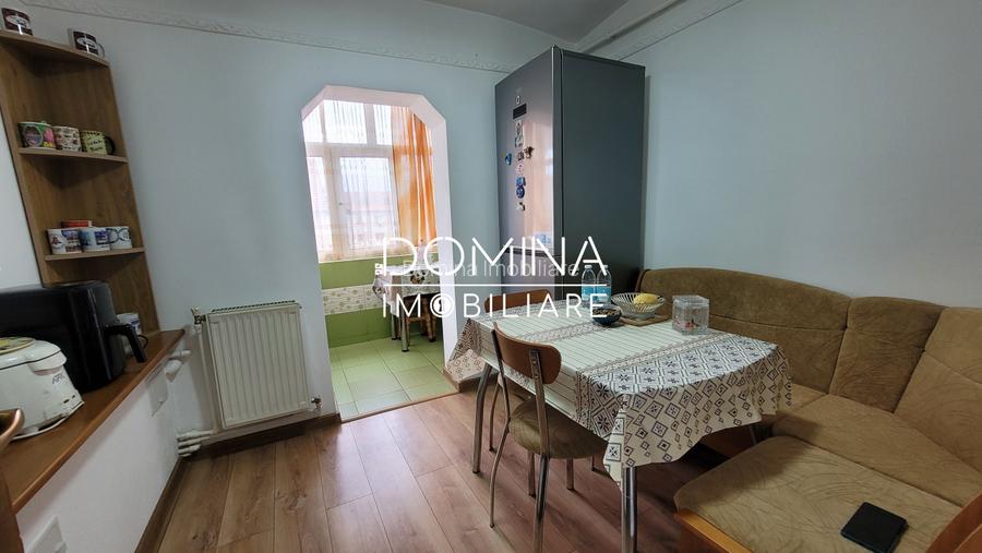 Vânzare apartament 2 camere, situat în zonă centrală, strada Cerna - 5
