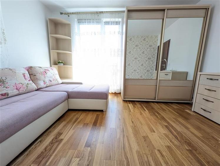 Apartament 3 camere + Terasa, Garaj