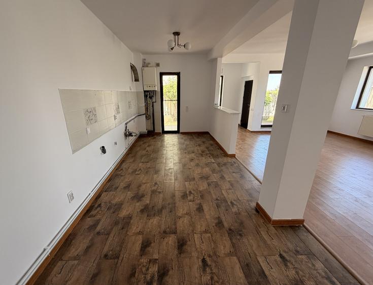Vanzare Vila stil Duplex zona Pipera
