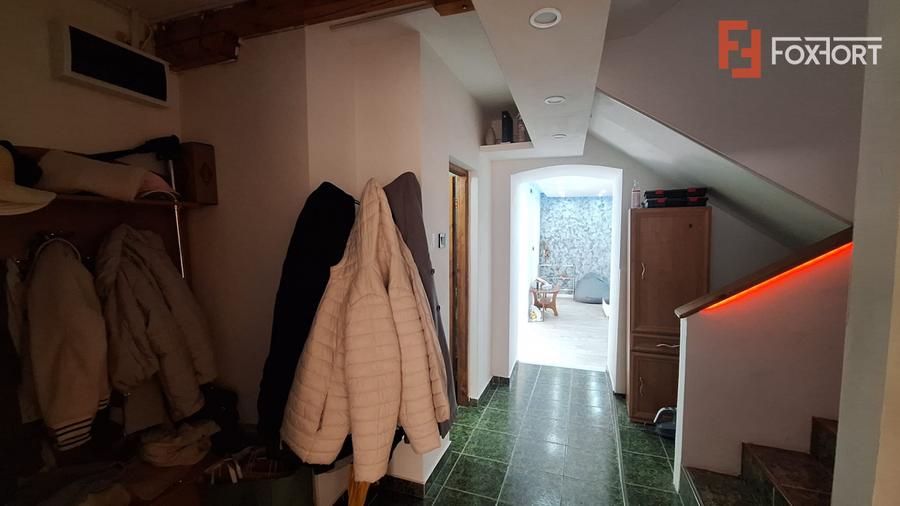 Casa individuala cu 6 camere de vanzare in zona Iosefin