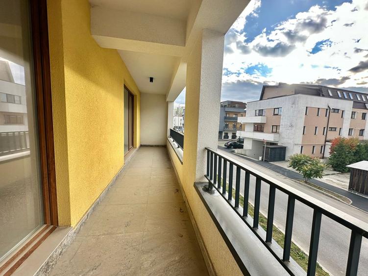 Garsonieră decomandată de vânzare – Zona Coresi, Brașov