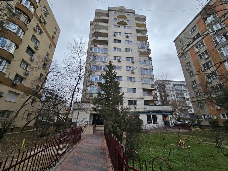Birou - Calea Calarasi / Matei Basarab 80 mp