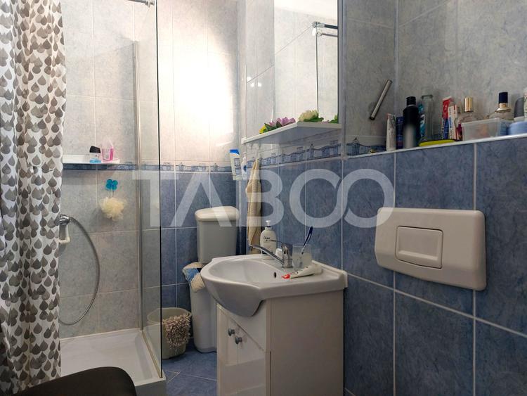 Apartament 62 mp 3 camere etaj 3 balcon pivnita Piata Noua Cisnadie