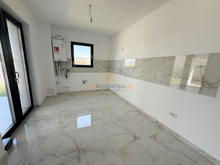 Vila Individuala / Intrare in comuna Berceni / 4 Camere / 3 Bai