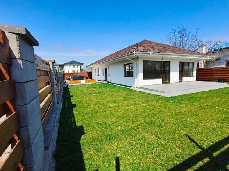 Casa parter de vanzare parter zona ultracentrala Corbeanca