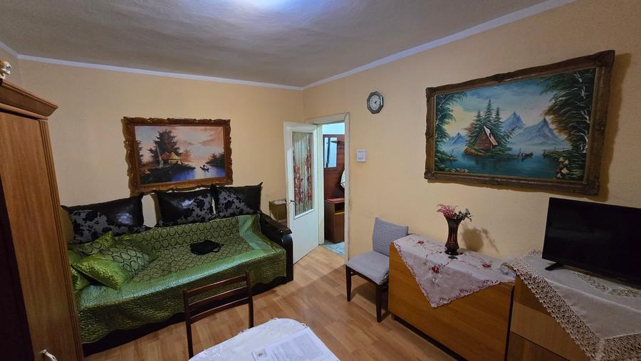 Apartament 2 camere de vanzare, parter, Focsani-Sud