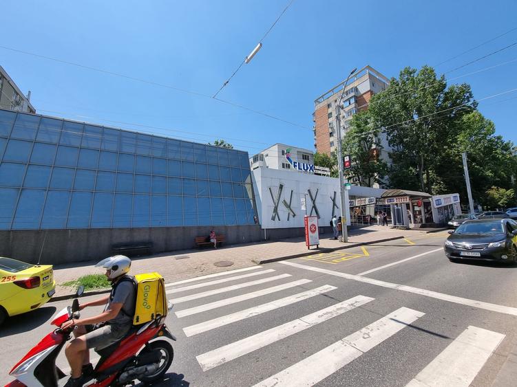 Spatiu comercial vitrat, Tatarasi la bulevard - COMISION 0%