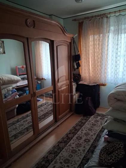 Apartament 3 camere în zona PIATA ZORILOR