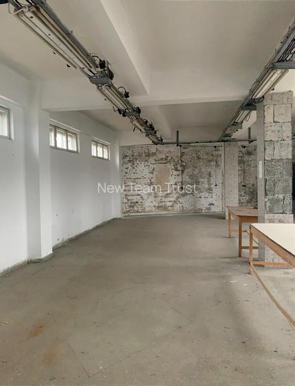 Afumati  Vanzare  Cladire  comerciala    S+P+2E +P 400 000eur - 3