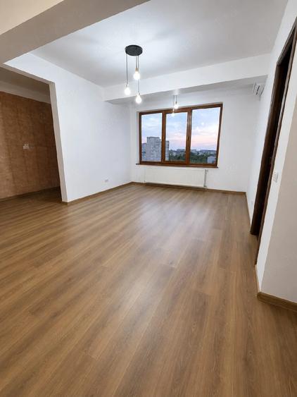 Centru - bd. Mamaia, spatiu ideal birouri, 55 mp.
