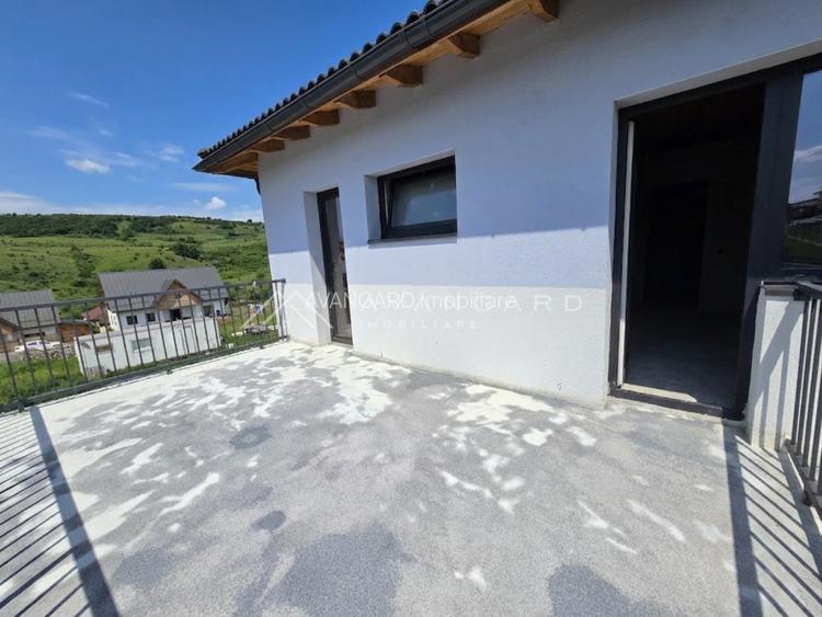 COMISON 0% | Duplex 121 mp | teren 500 mp | semifinisat | Corusu - 14