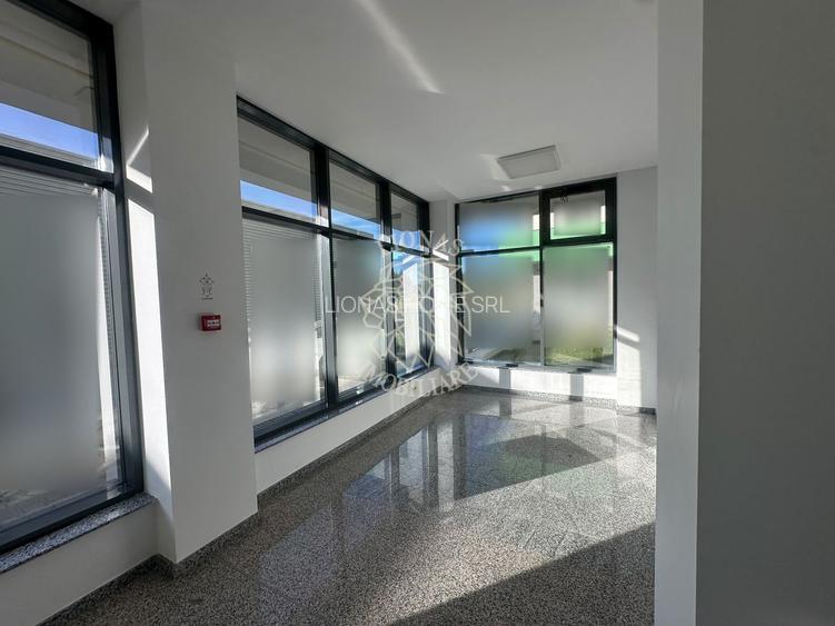 Spatiu Comercial Modern 2 camere 52 mp-parter-Calea Moldovei - 3