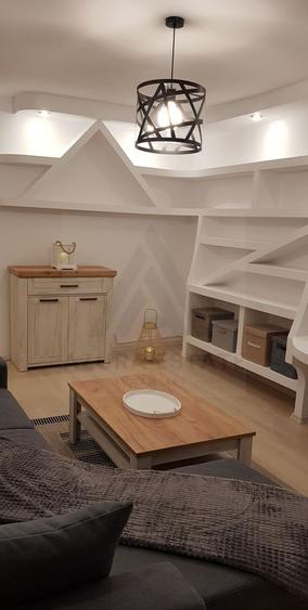 Apartament spatios 77 mp utili 3 camere 2 bai etaj 1 zona Strand