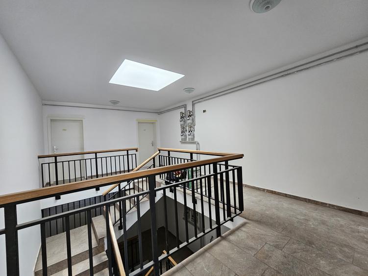 Penthouse cu 3 camere, terasa 22mp, Sânpetru