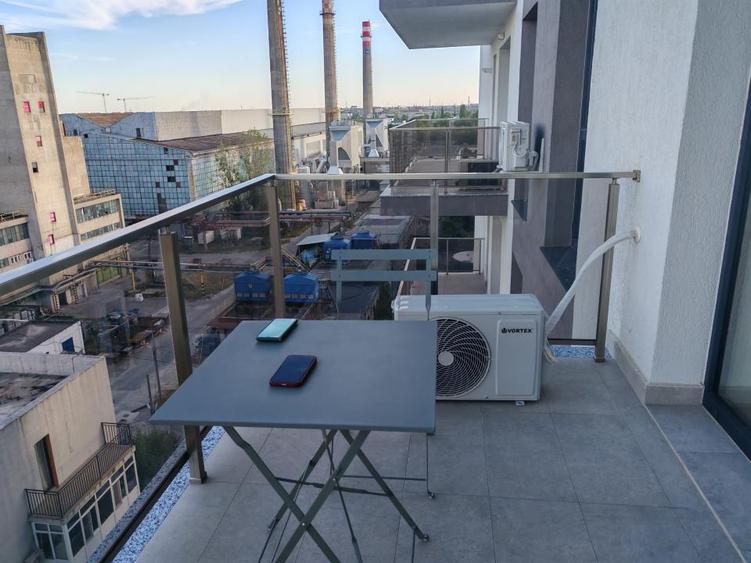 Inchiriere garsoniera si loc de parcare in Hills Titanium