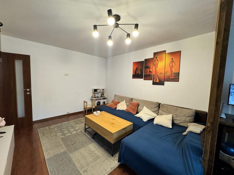 Apartament 3 camere, 64 mp, zona Electroputere Mall