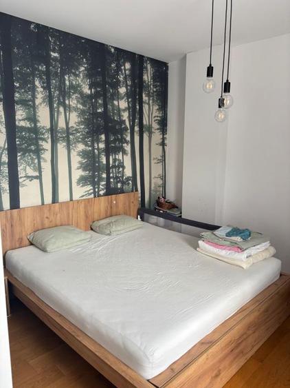 Apartament cu 3 camere semidecomandat în Florești