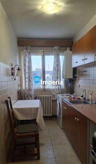 Apartament 2 cam, decomandat circular , de vanzare in zona Copou - Parc Copou