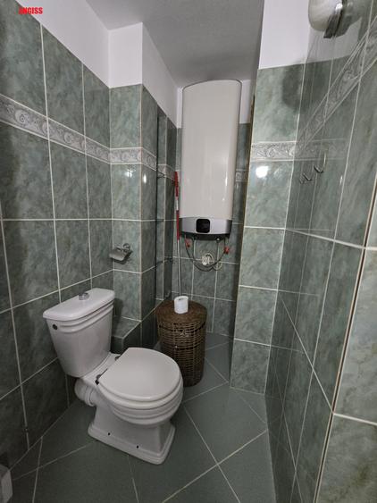 Apartament cu 3 camere str VICTORIEI