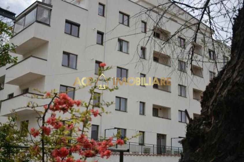 2 Camere de inchiriat | Parcul Carol | Metrou | Centrala |