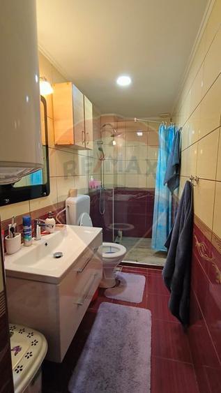 Apartament cu 2 camere de vânzare în zona Micro 21, Galați