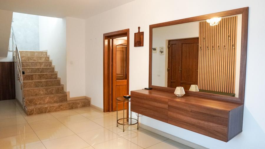 Casă elegantă, 203 mp utili + 500 mp teren - Pictor Brana, Șelimbăr, Sibiu