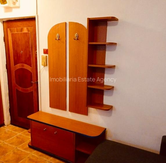 Garsoniera Piața Alba Iulia, mobilată si utilată complet, curată, libera - 9