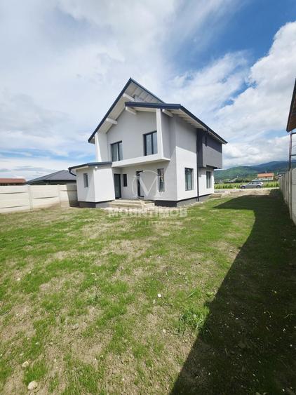Casa individuala 4 camere 120 mp/utili, teren 430 mp, Cristian/Brasov