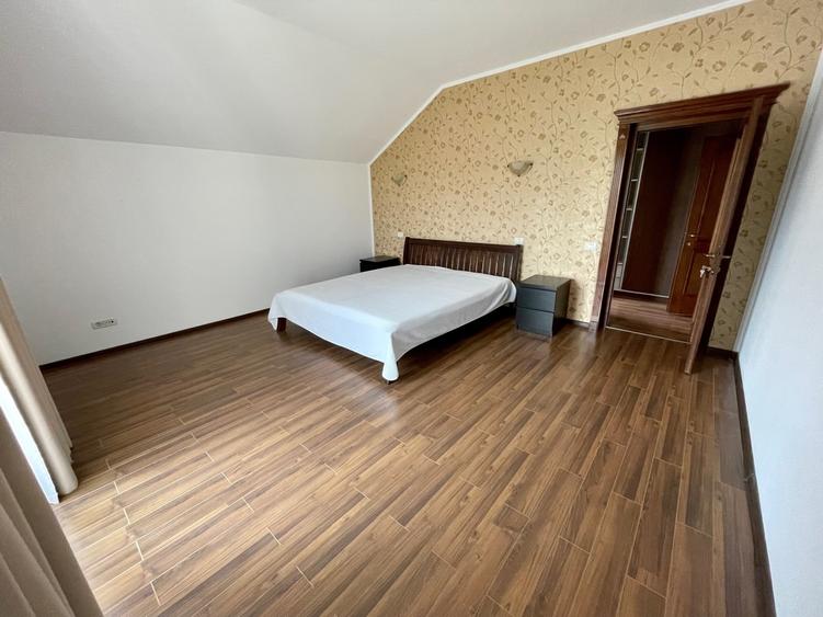 Vila cu Piscina in complex privat -Iancu Nicolae