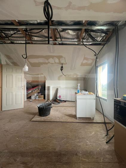 Casa cu 5 camere, 217 mp utili, 1396 mp teren, Cartierul Primaverii