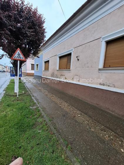 Casa in Orastie - zona cu vad comercial - 3
