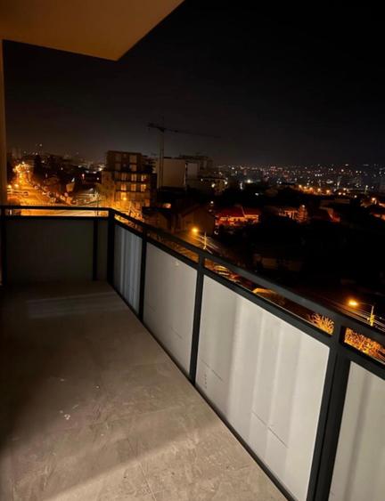2 Camere Bloc Nou  , Loc Parcare