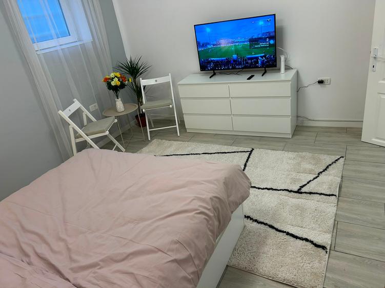 Dacia - Eminescu - Apartament 3 camere demisol/2 etaje - renovat-centrala termic