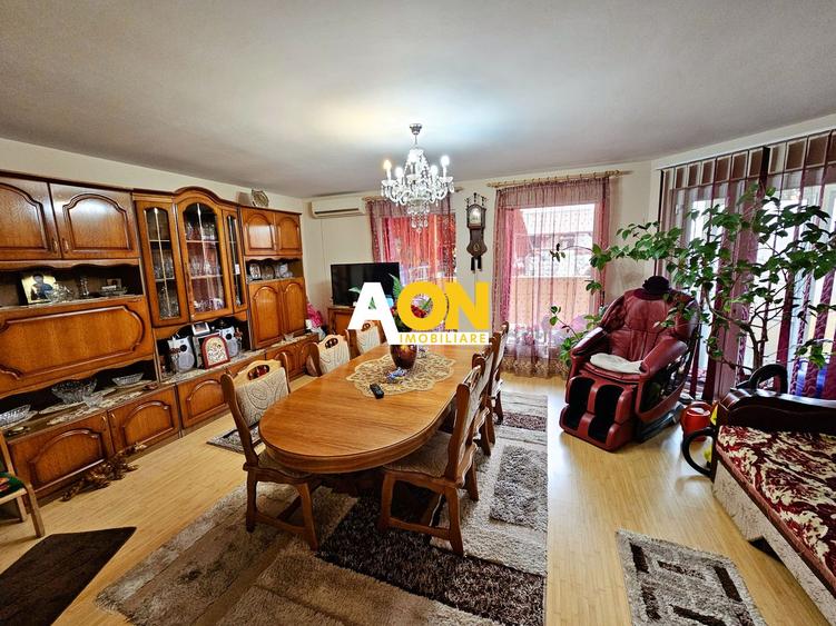 Casa 4 camere, Cetate, amplasament premium, 295 mp teren