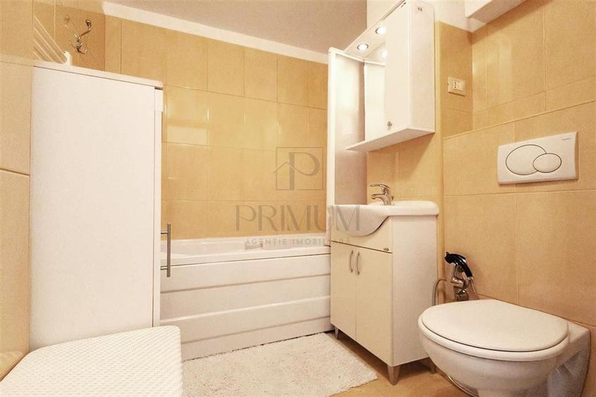 LIPOVEI - DECOMANDAT - 3 CAM - ETAJ 2 - CENTRALA - ZONA LINISTITA