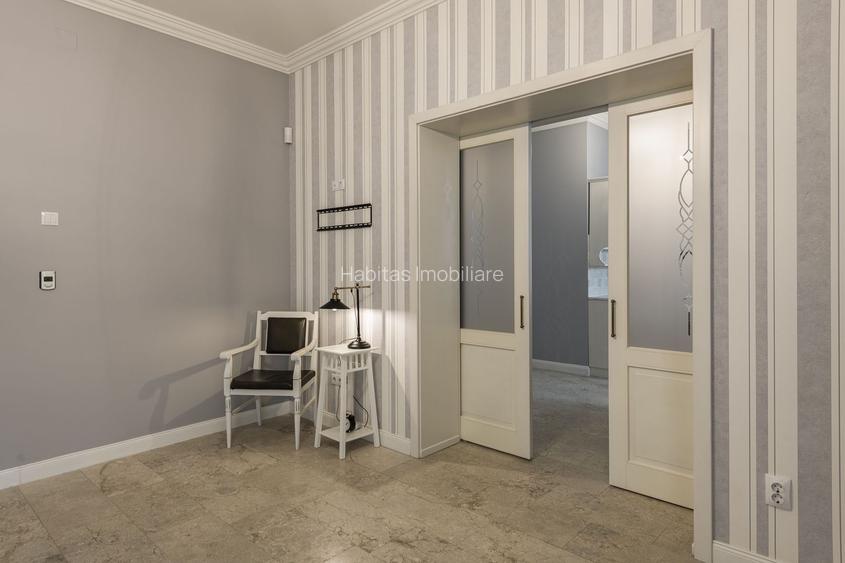 Proprietate in vila cu 2 familii, 4 camere, garaj, finisaje moderne - 12