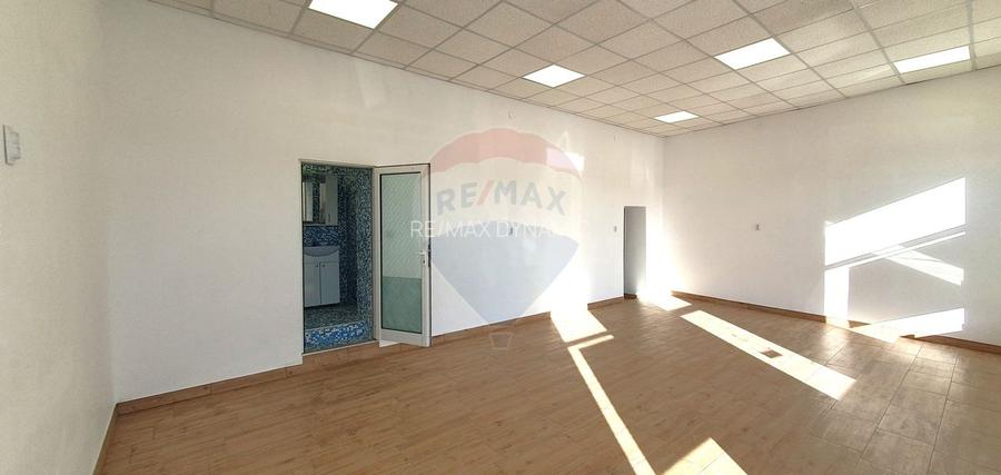 Spațiu comercial 75 mp  Piata Catedralei. Vitrină  si acces din stradă - 8