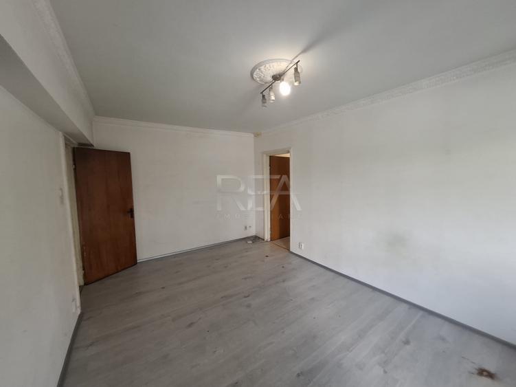 3 camere, 1/10, 76mp, anvelopat-Gorjului-Veteranilor