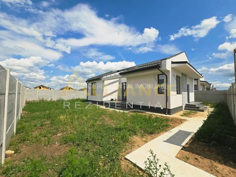 Casa - 444mp teren - 4 camere- camera tehnica- cartierul nou -154.990 euro - 8