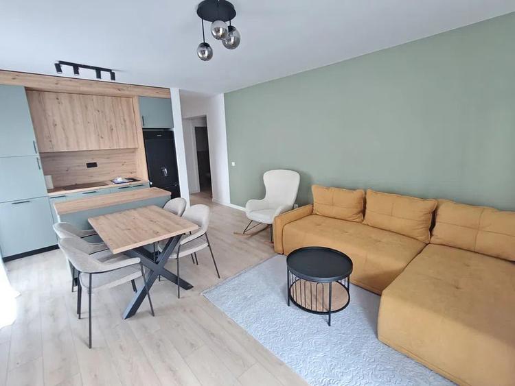 Apartament la cheie cu 3 camere,66 mp,2 bai, etaj 1,zona Jysk Floresti