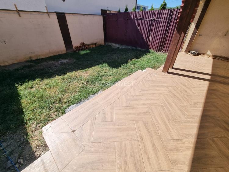 Casă înșiruită de închiriat | 3 dormitoare | Terasă 16 mp | 600 € - 11