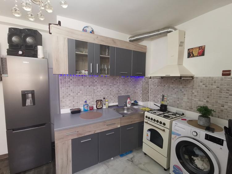 Apartament 3 camere zona P.Tineretului