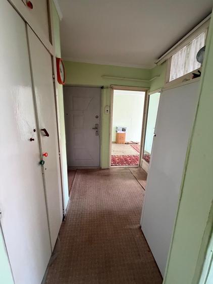 Apartament 2 camere decomandat, bld. Dorobantilor, etaj 3.