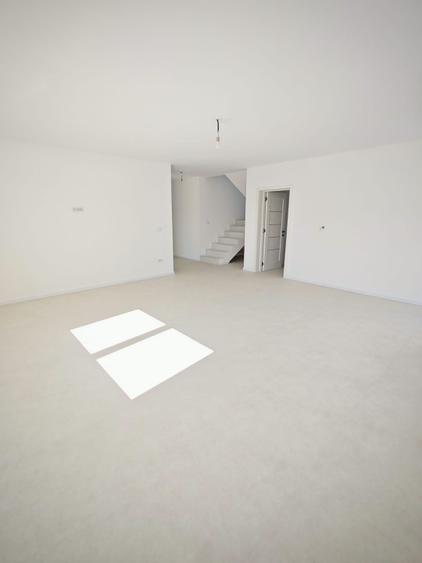 Casă de vânzare | 4 CAMERE | 2 băi | 160 MP UTILI | ZONA ORIZONT